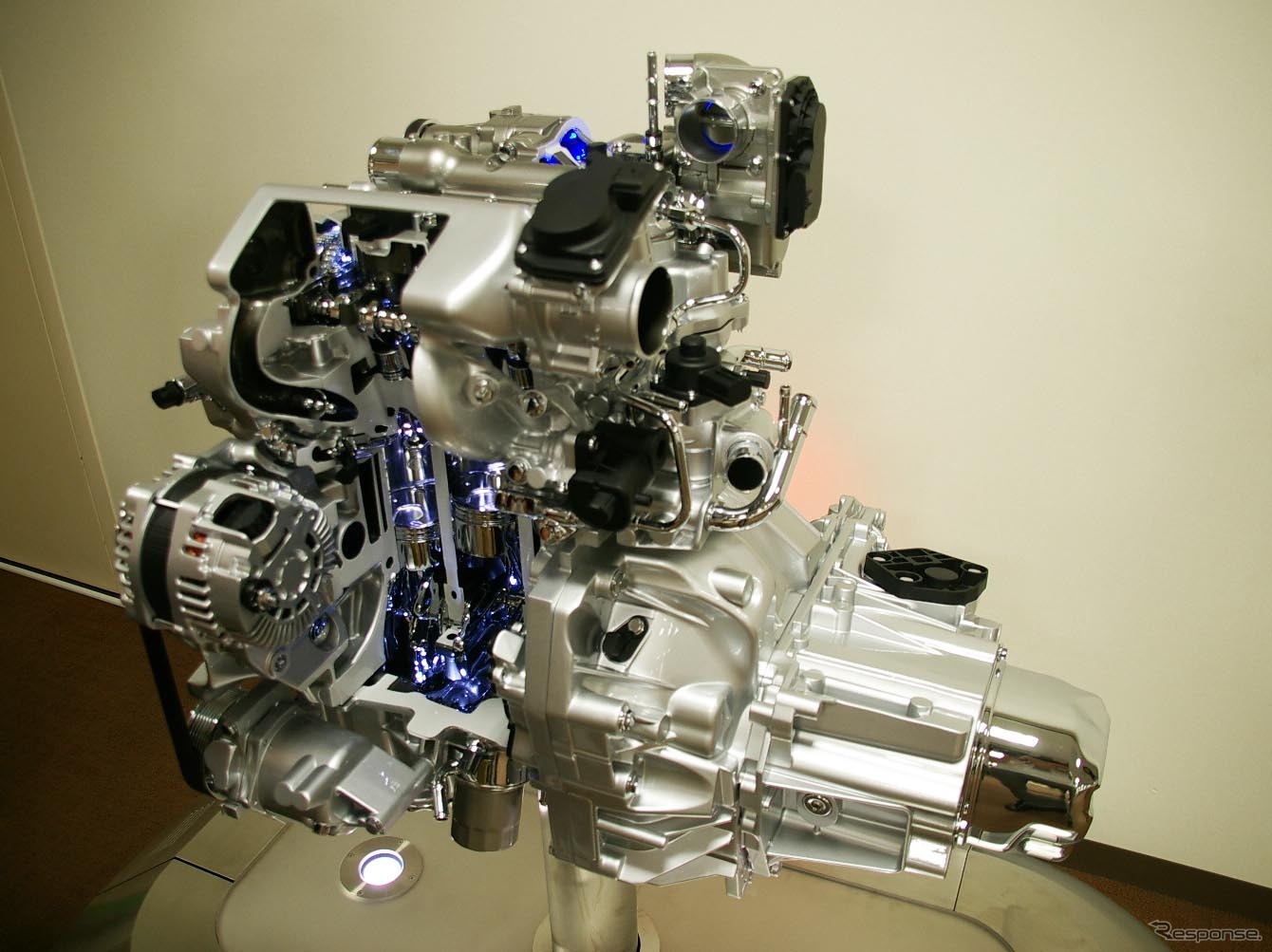 3気筒スーパーチャージャーエンジンHR12DDR
