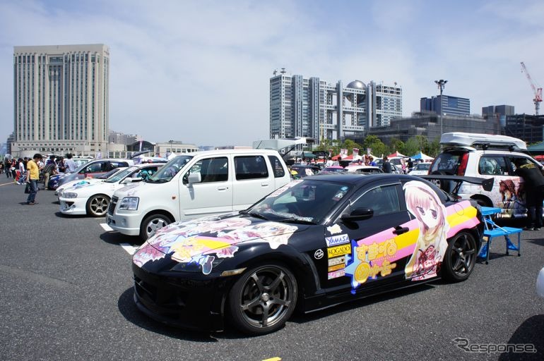 東京お台場に、約1000台の痛車が集結した