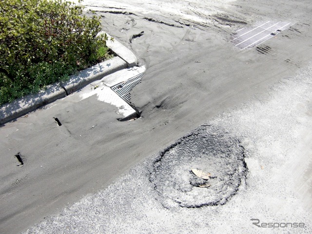 浦安市内の液状化（2011年3月25日）