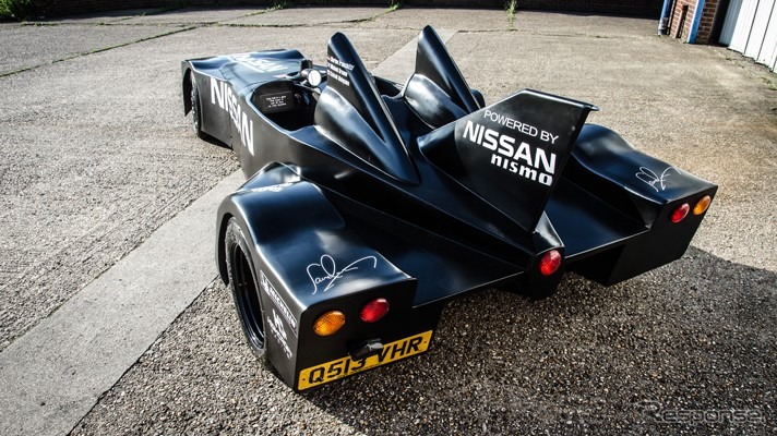 英国BBC放送の人気自動車番組「Top Gear」が製作した日産・デルタウイングのレプリカ