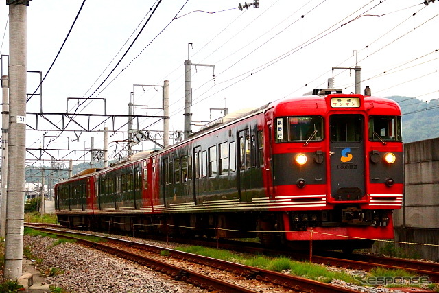 しなの鉄道がJR東日本から購入した115系。169系の置き換えと北しなの線開業を踏まえ、2両編成7本と3両編成5本を追加購入する。
