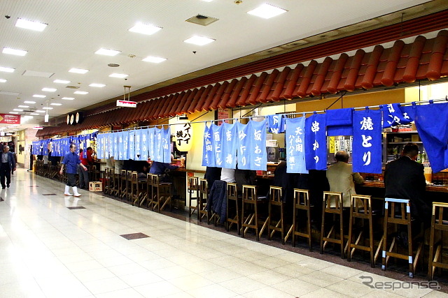 鶴橋駅のハイハイ横丁（2013年4月末）