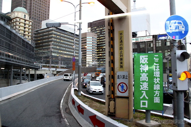 梅田貨物駅付近にある阪神高速11号池田線梅田ランプ（2013年2月）