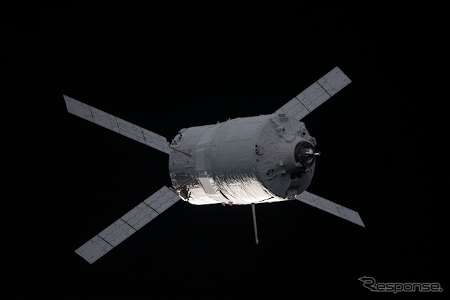 ISSに接近するATV3号機。日本時間2012年3月29日に撮影されたもの。