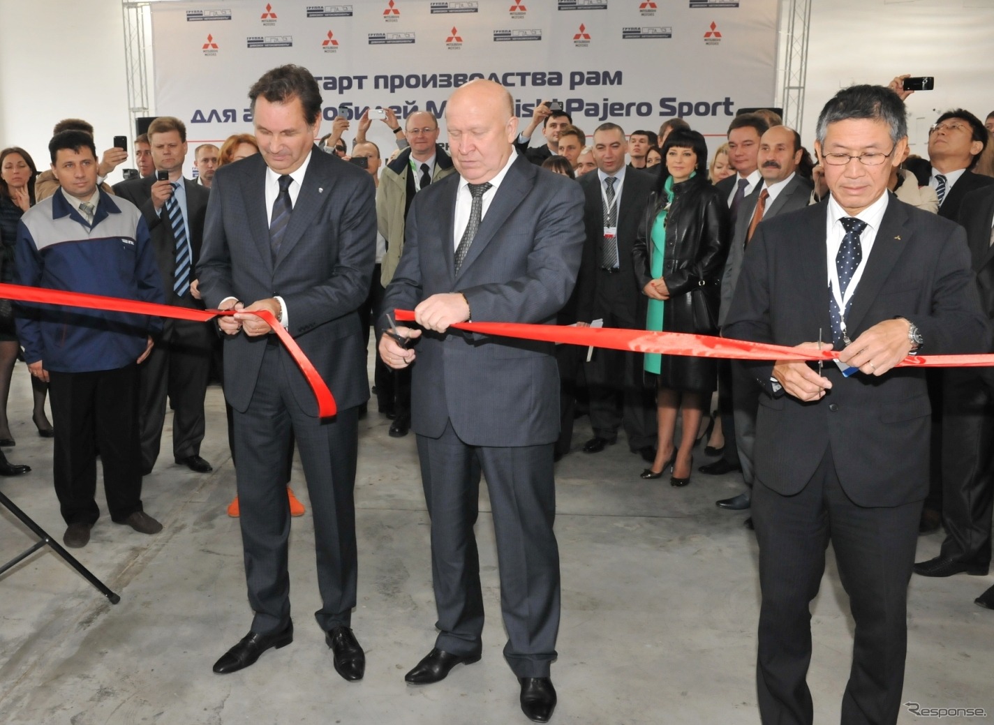 GAZグループのロシア・ニジニ ノブゴロド工場で開催された三菱パジェロスポーツ用フレームの製造開始記念式典