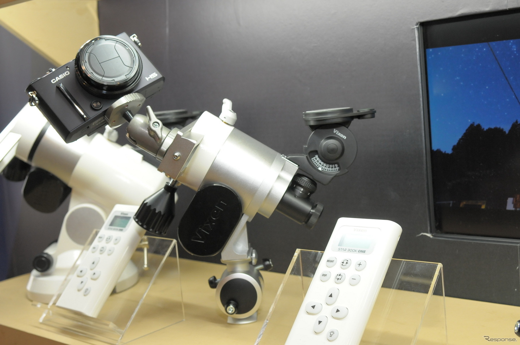【CP＋ 2014】ビクセン、最新赤道儀や望遠鏡向け中判カメラマウントを展示