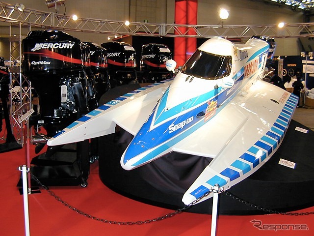 【東京ボートショー2001速報】水上のF3000、「こだま」号より速いぞ