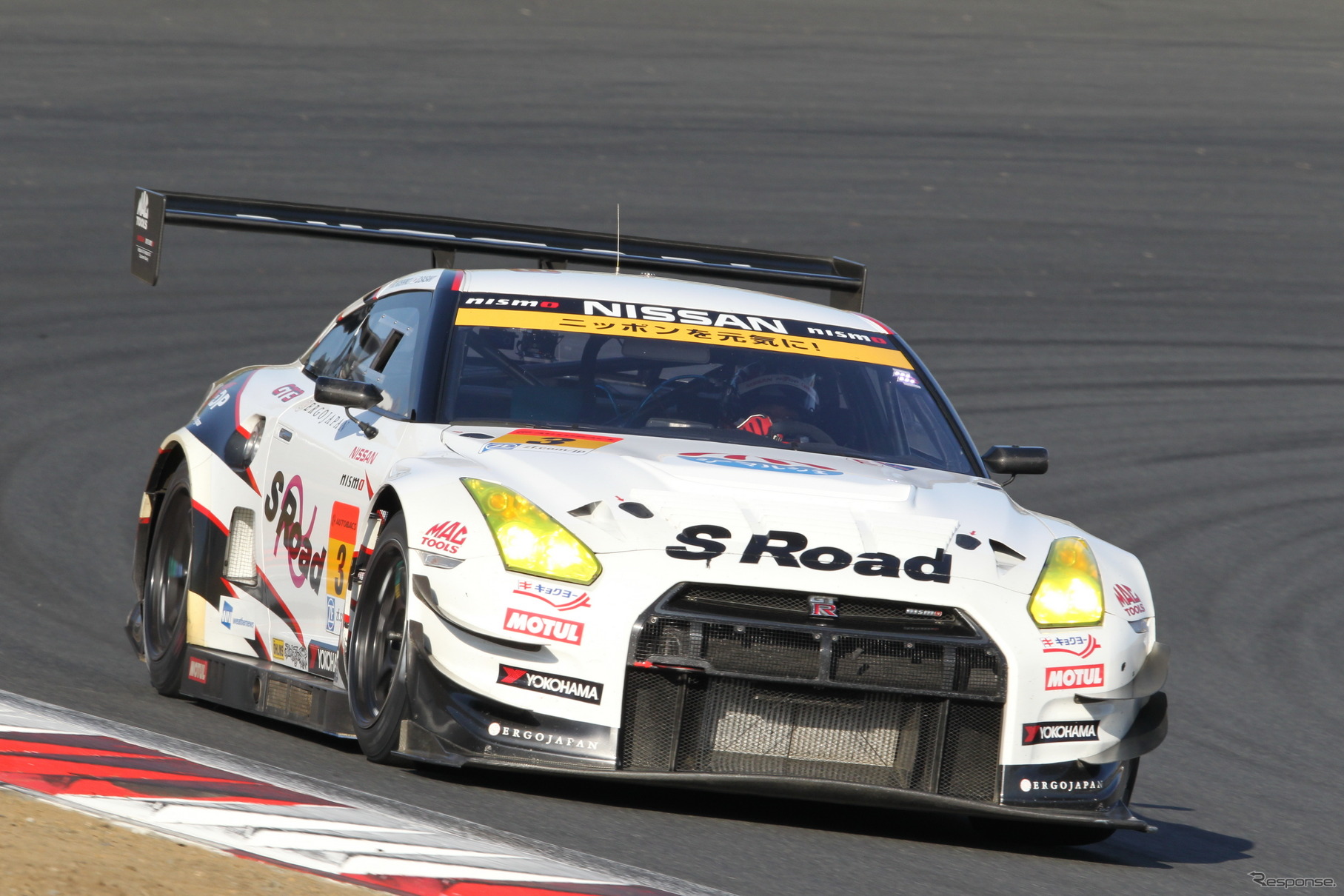 2013年シーズンのNDDP RACINGのGT-R（GT300クラス）。写真：NISSAN