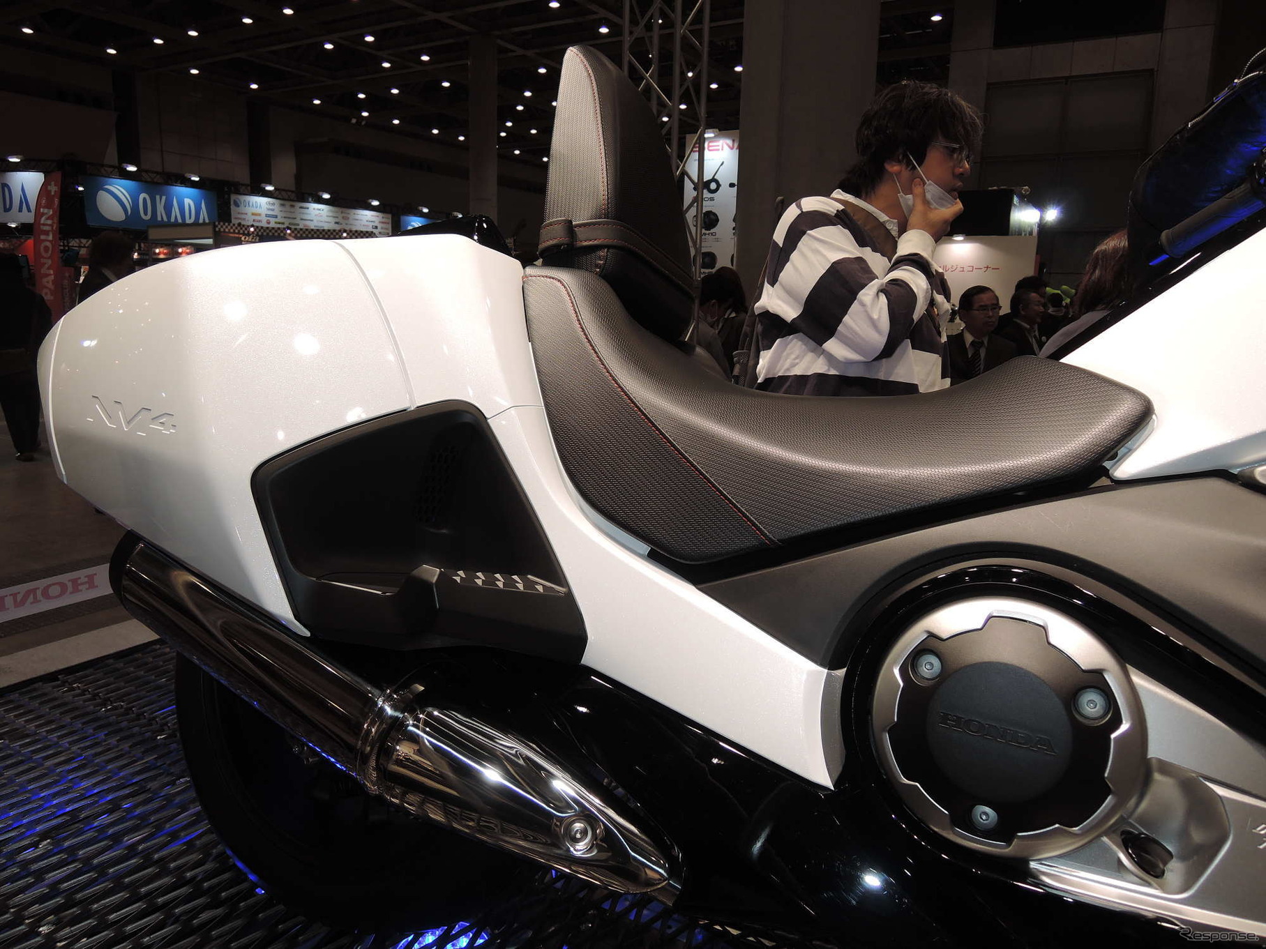 【東京モーターサイクルショー14】ホンダ NM4 の未来的デザインの理由
