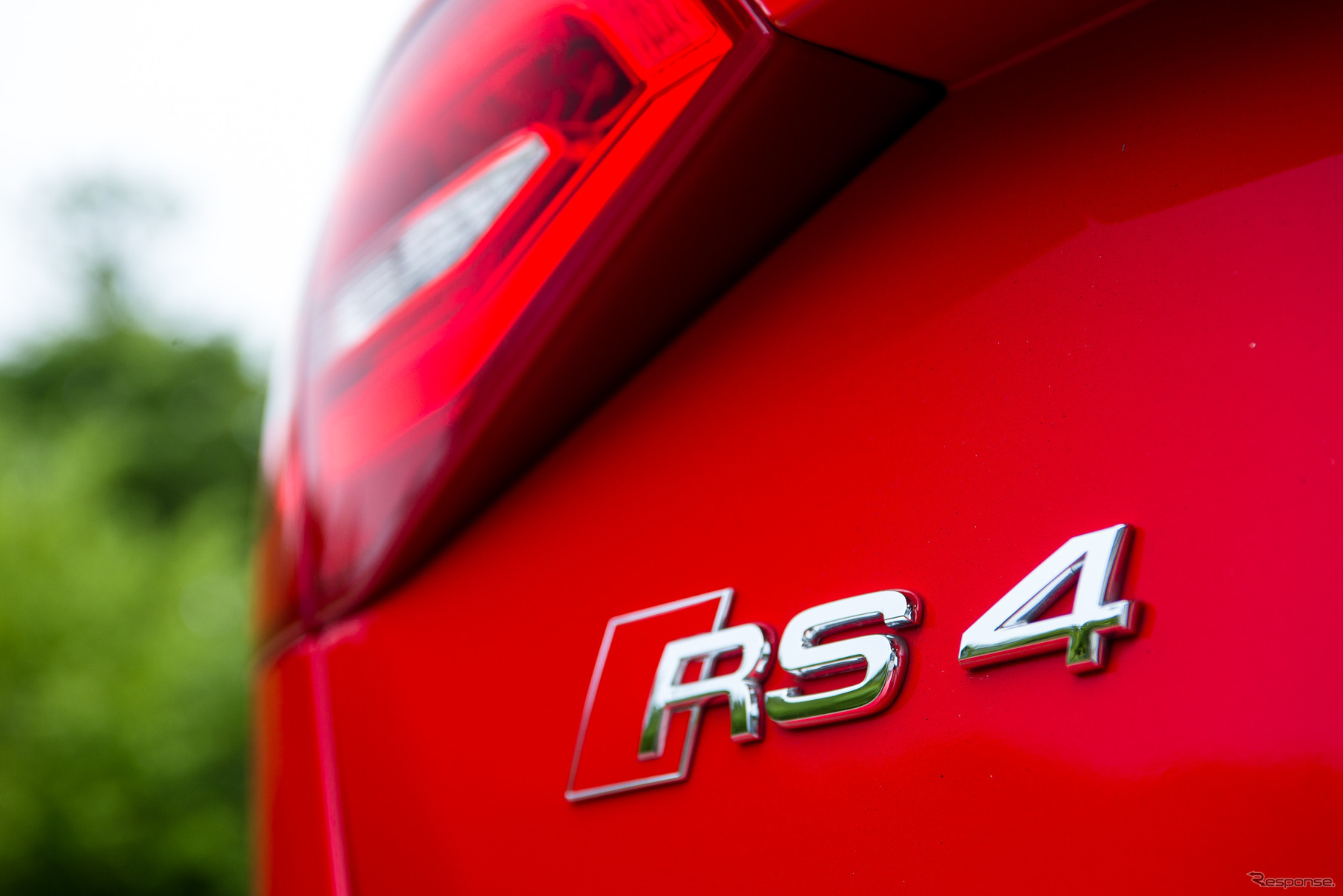 アウディ・RS4 アバント