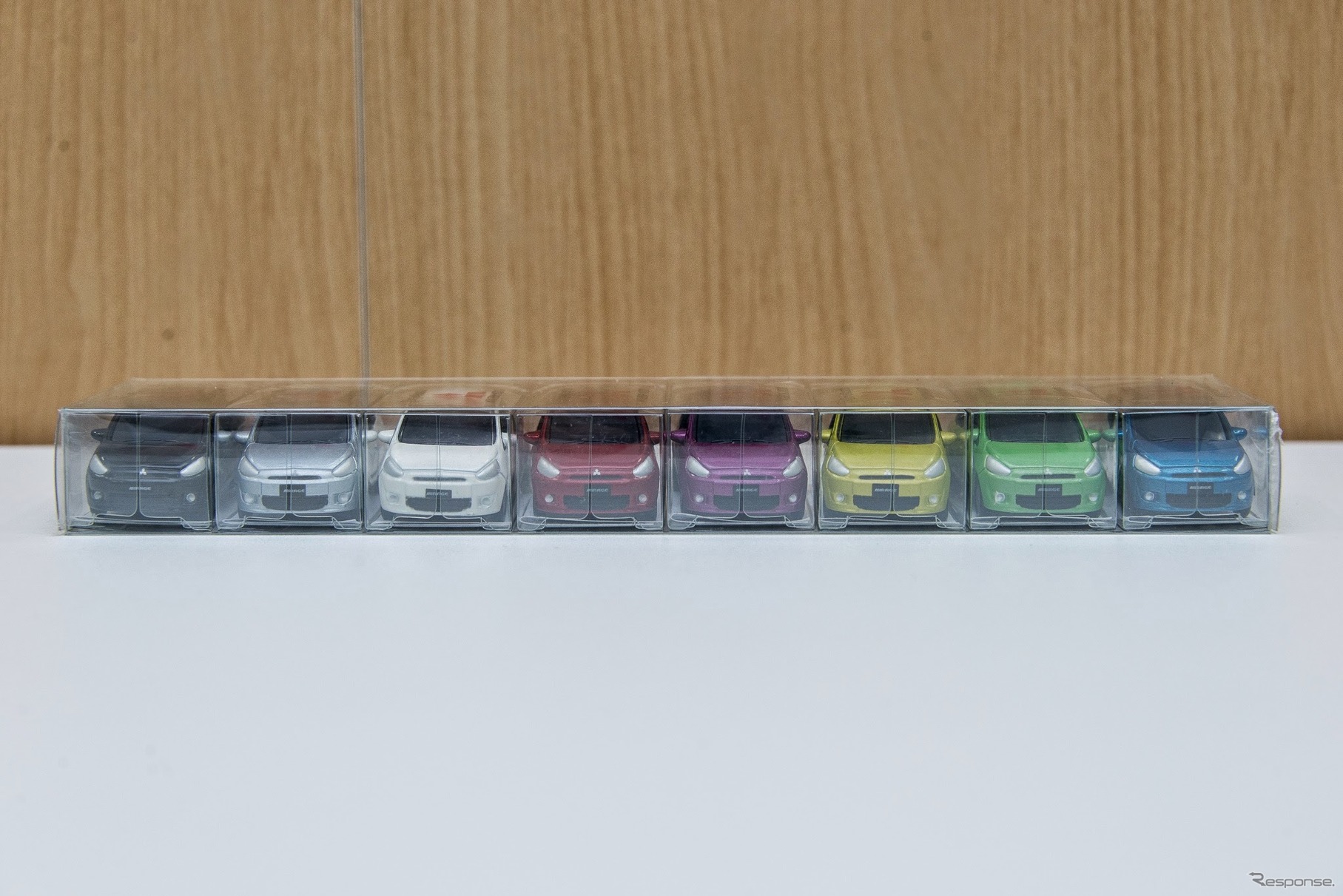 9…三菱自動車 ミラージュ ミニカー8台セット（8色）
