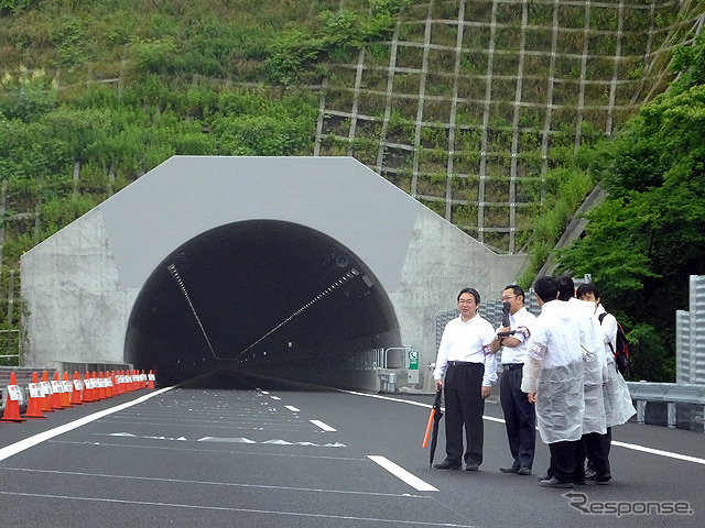 圏央道 小倉山トンネル