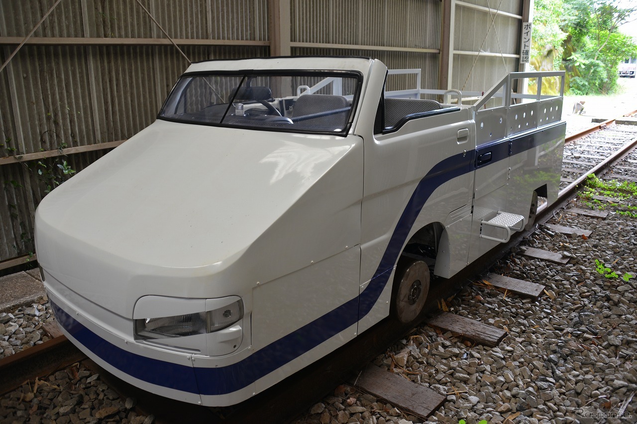 高千穂あまてらす鉄道が新たに導入したスーパーカート「ハヤタケル号」。9月から運行を開始した。