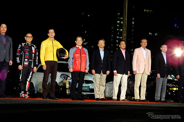 13社のトップが終結した「東京モーターフェス 2014」のプレス向け発表会（10月10日）