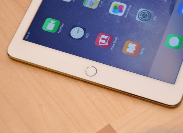 iPadに初めて指紋認証センサー「TOUCH ID」が採用された