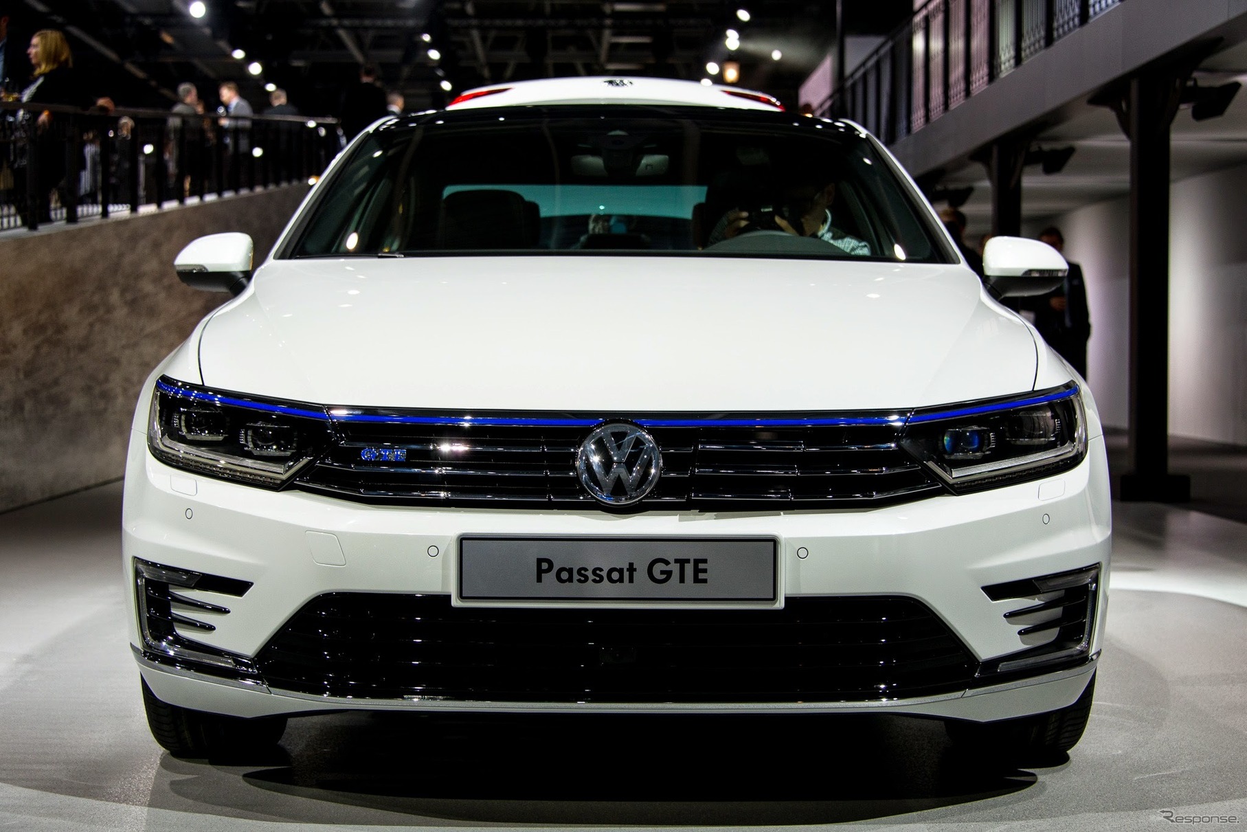 VW パサート GTE（パリモーターショー14）