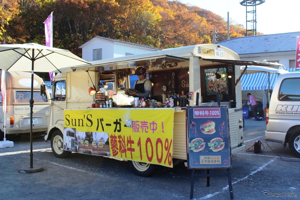 屋台もシトロエン・Hトラックで参加