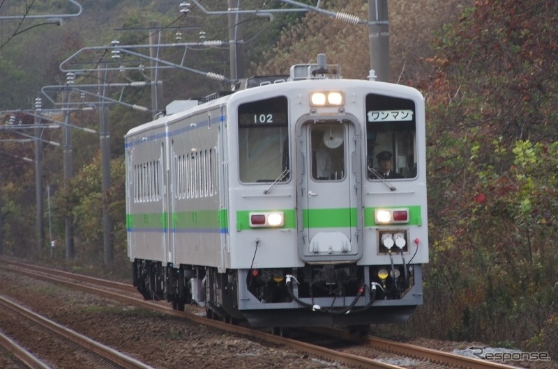 JR北海道のダイヤ改正は本州直通の寝台列車の廃止を除き、小幅な変更にとどまる。写真は一部の列車で時刻の見直しが行われる室蘭本線の普通列車。