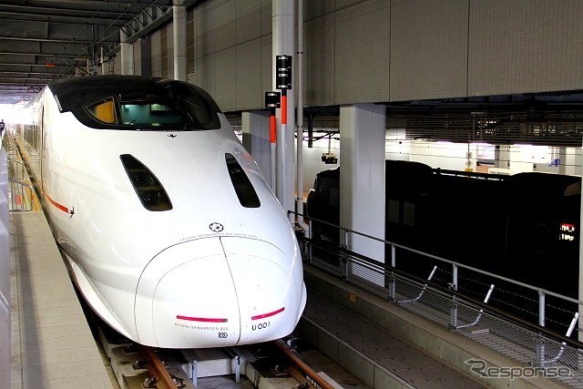 九州新幹線では休日や週明けに『さくら』『つばめ』が増発される。