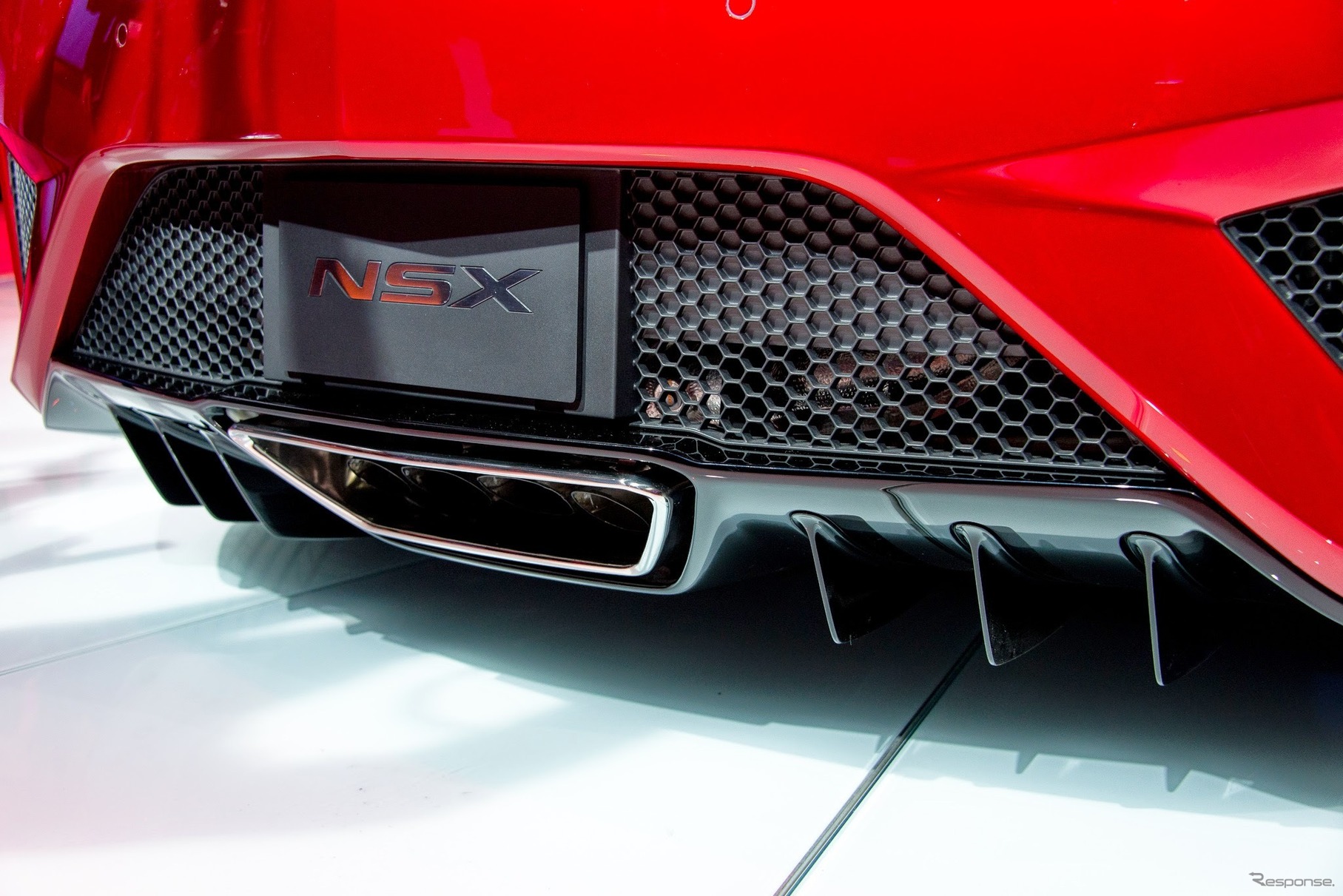 アキュラ NSX 市販モデル（デトロイトモーターショー15）