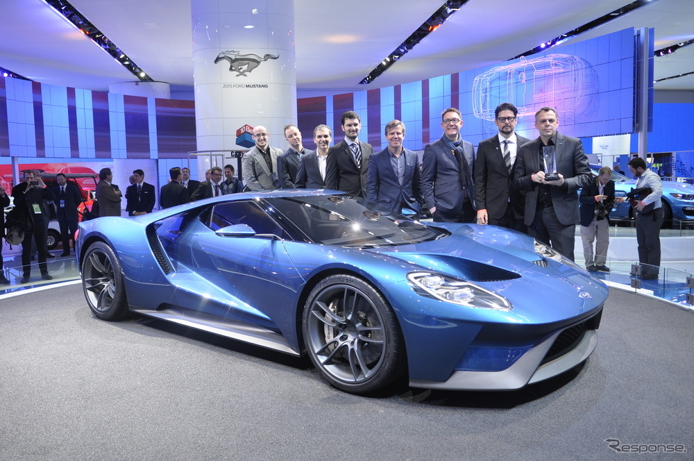 市販車の最優秀デザイン賞を受賞した新型フォードGT（デトロイトモーターショー15）