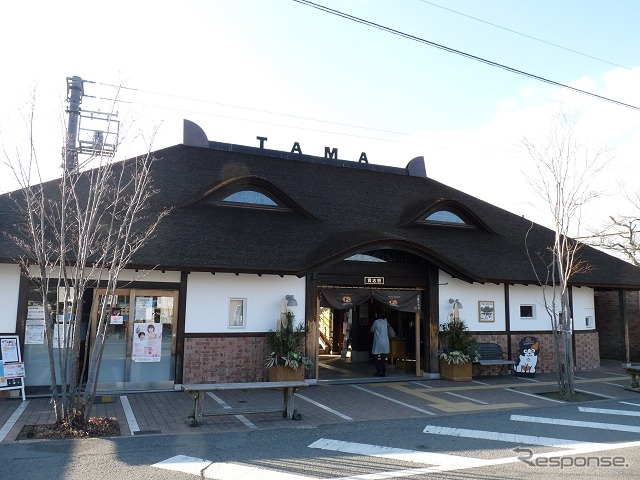 今回の改正で和歌山～貴志間の平均所要時間は2分ほど延びて約32分になる。写真は貴志駅。