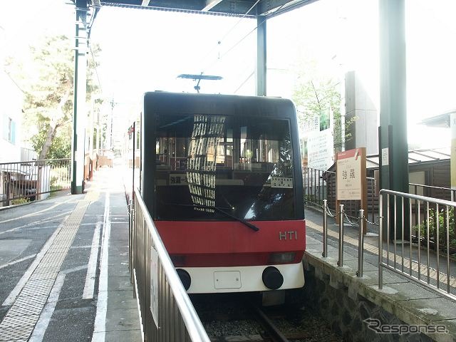 箱根登山鉄道の鉄道線やケーブルカー、箱根海賊船などは平常通り運行している。写真は箱根登山鉄道のケーブルカー。