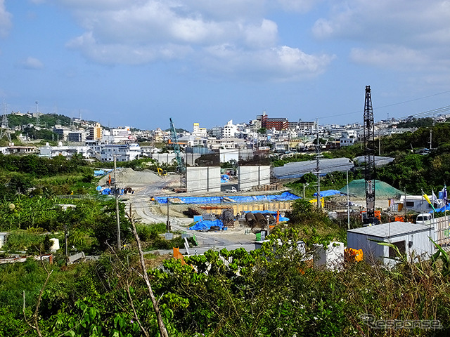 てだこ浦西駅予定地。モノレールは地下区間から顔を出してこのスペースへと向かう（N地点）