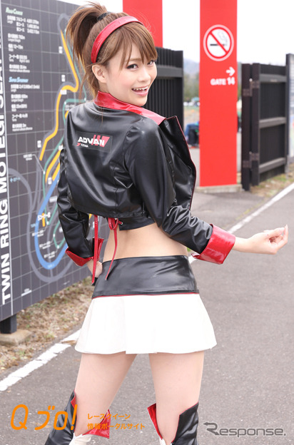 スーパー耐久シリーズ2015『TRACY SPORTSレースクイーン・ADVAN GAL』竹間瑠莉・阿久津真央