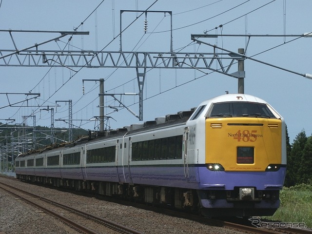 来年1月1日は青函トンネルを通過する全ての旅客列車が運休に。全面的な運休は北海道新幹線開業直前の3月22～25日にも実施される。写真は特急『白鳥』（2005年）。