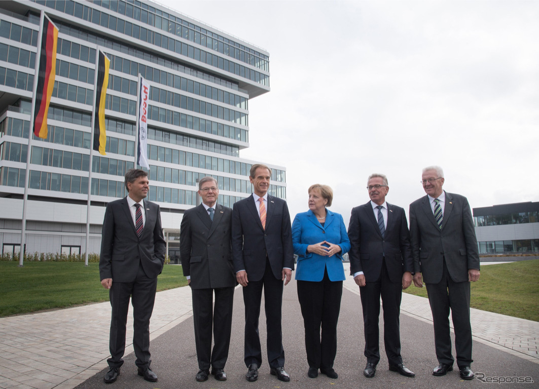 ボッシュ レニンゲン新研究センター開所式に登場したドイツのアンゲラ・メルケル首相