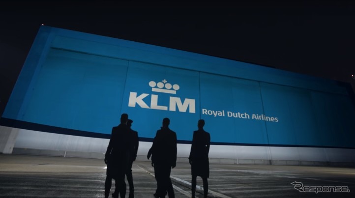 KLMオランダ航空、ドリームライナー初号機のアンボクシング・ムービーを公開（1）