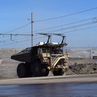 日立建機、フル電動ダンプトラックをザンビアの鉱山に試験導入