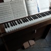 旧木澤小学校のオルガン。演奏可能である。