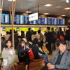 4日、た日本最大のバスターミナル「バスタ新宿」　新しい乗車場で早めに来た人も