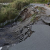 熊本地震で崩落した道路