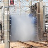 今年も10月に山陽新幹線の博多総合車両所で一般公開イベントが行われる。写真は博多総合車両所の洗浄機。