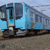 青い森鉄道は10月16日に車両基地の一般公開イベントを開催する。写真は青い森鉄道の青い森703系。
