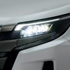 トヨタ ノア Bi-Beam LEDヘッドランプ（オートレベリング機能付）＋LEDクリアランスランプ