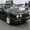 BMWは新旧のM5を展示。
