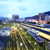 現在の長崎駅。2020年春には在来線が高架化され、その2年後には新幹線も開業することで、周辺整備が推進されることになった。