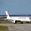 那覇空港に定刻通り到着したJAL901便のA350-900
