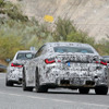 BMW M3セダン（奥）＆M4クーペ（手前）新型プロトタイプ（スクープ写真）
