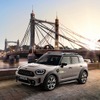 MINI クロスオーバー PHEV、ハイグレード仕様の特別仕様車を発売