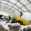 世界最大の飛行機、雪の下に残骸を横たえる…ロシアによるウクライナ侵攻で破壊 画像