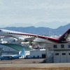 三菱MRJの初飛行（2015年11月11日、小牧空港）。スムーズな上昇だった。