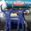 2001年WRC第10戦ニュージーランド、向かって右がリチャード・バーンズ