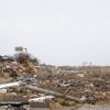 東日本大震災 津波は高台まで押し寄せ、室内には大きな魚が