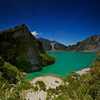 フィリピンのピナツボ山にあるクレーター湖
