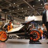 東京モーターサイクルショーでKTMがEVスクーターを世界初公開